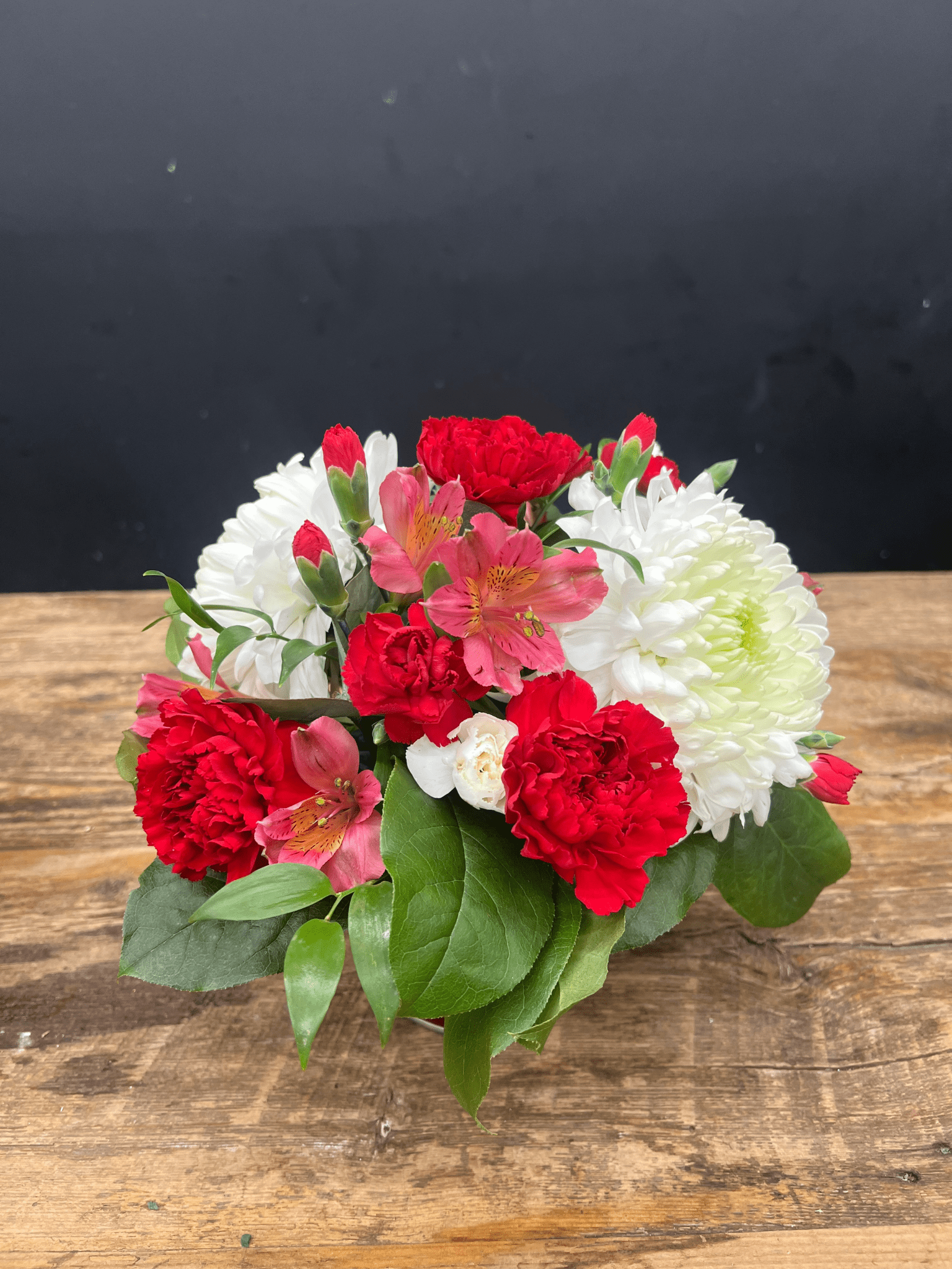 Arrangements - Style #26 - Satellite Garden Centre